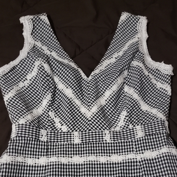 Gingham Ruffle Dress - Picture 3 of 9